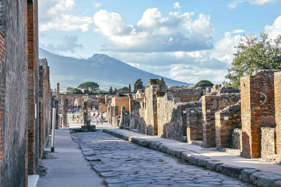 Pompei non ha finito di sorprendere: affreschi, case più alte e i segni di un’arma mai trovata 2 pompei