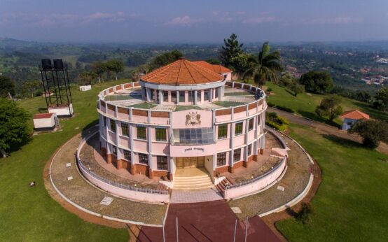 Veduta aerea del palazzo reale del Regno del Toro a Fort Portal, in Uganda
